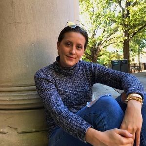 Meet your Posher, Claire